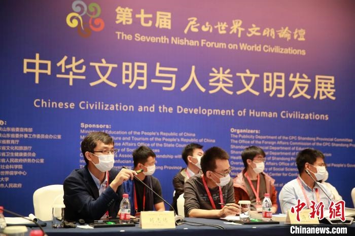 9月27日，第七屆尼山世界文明論壇在山東曲阜開幕。近200位海內(nèi)外專家學(xué)者將進(jìn)行30場對話交流活動?！×籂?攝