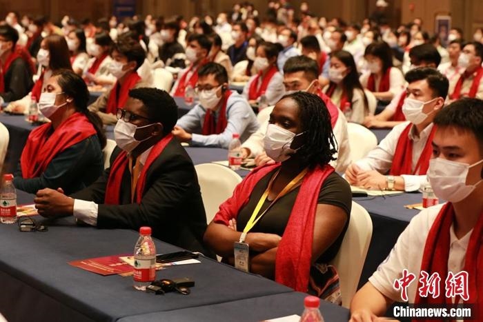 第十六屆“聯(lián)合國教科文組織孔子教育獎(jiǎng)”9月27日晚在山東曲阜揭曉。梁犇 攝