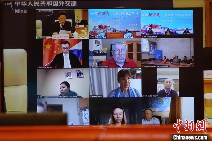 “幸福新西藏、發(fā)展新畫卷”云訪問活動(dòng)在拉薩、北京、莫斯科等地同時(shí)舉行?！∪轿木?攝