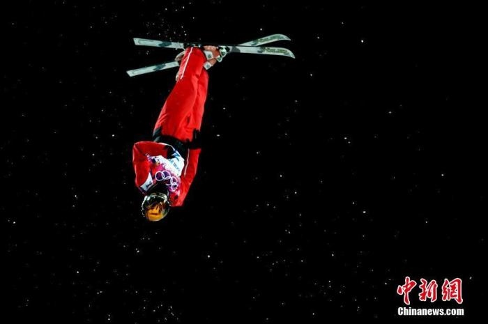 徐夢桃在比賽中。<a target='_blank' href='/'>中新社</a>記者 富田 攝