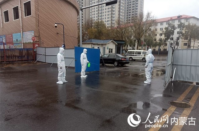 東瓦窯市場有序恢復(fù)開放。賽罕區(qū)融媒體中心供圖