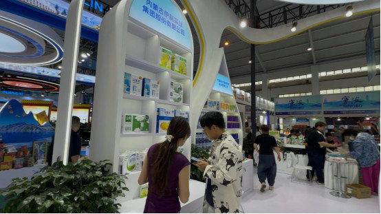 1750771425215503.jpg 南博2.jpg