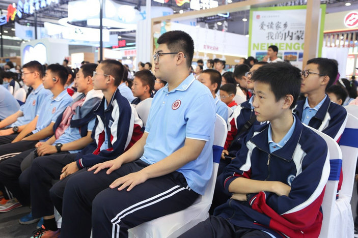 1756369572895319.jpg 好書(shū)3.jpg