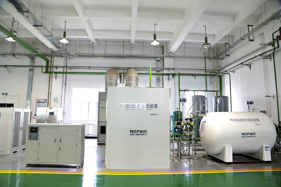 國創(chuàng)中心--固態(tài)儲(chǔ)氫示范裝置 (3).JPG