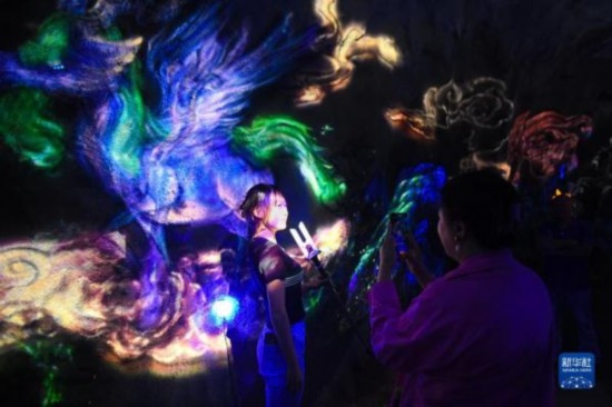 浙江新昌:夜經(jīng)濟拉動旅游業(yè)發(fā)展