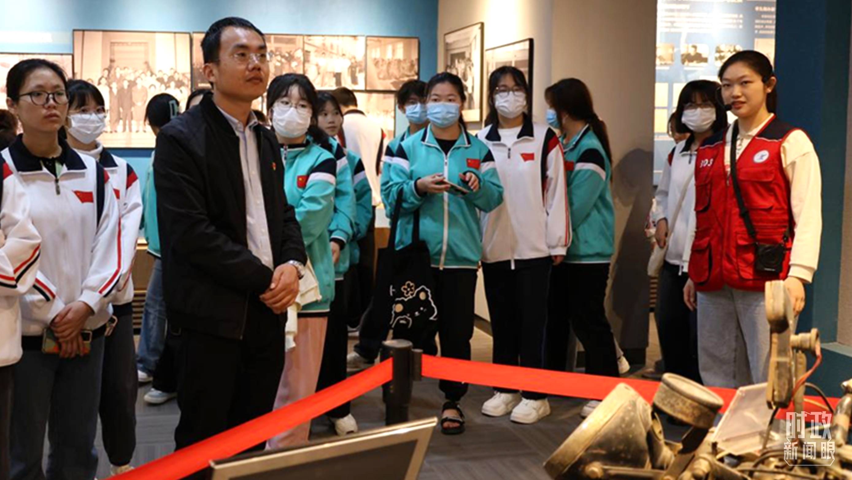 △西安高校師生參觀交大西遷博物館。（資料圖）