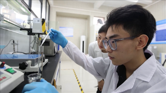 中國(guó)經(jīng)濟(jì)信心說丨在高質(zhì)量發(fā)展的格局下持續(xù)挖掘人才紅利