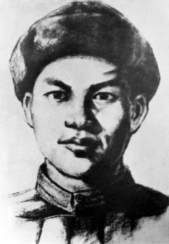  這是邱少云像。新華社發(fā)（資料照片）