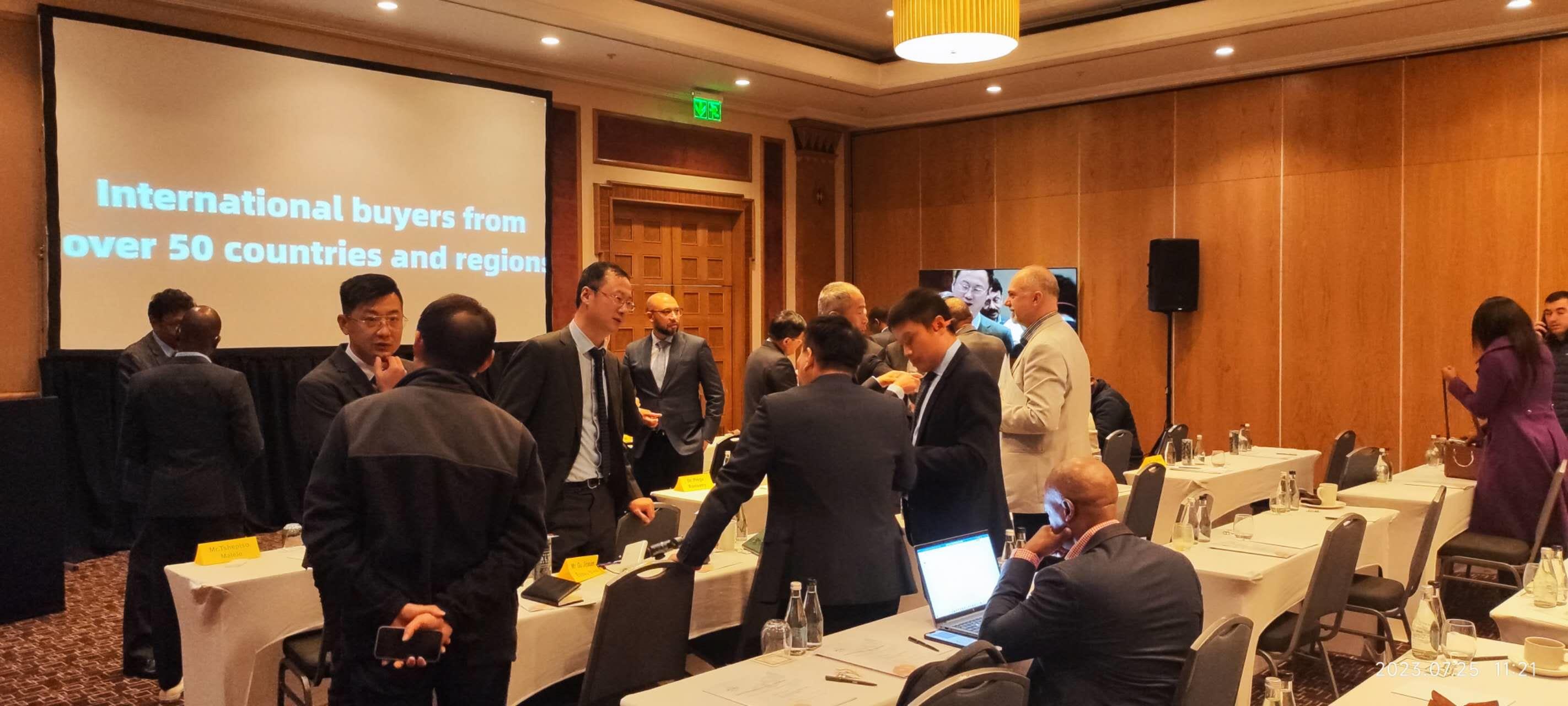 中南企業(yè)現(xiàn)場交流。圖片來源：貿(mào)促會