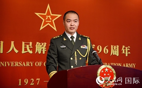 中國駐瑞典大使館李珂副武官致辭。人民網(wǎng)記者 殷淼攝