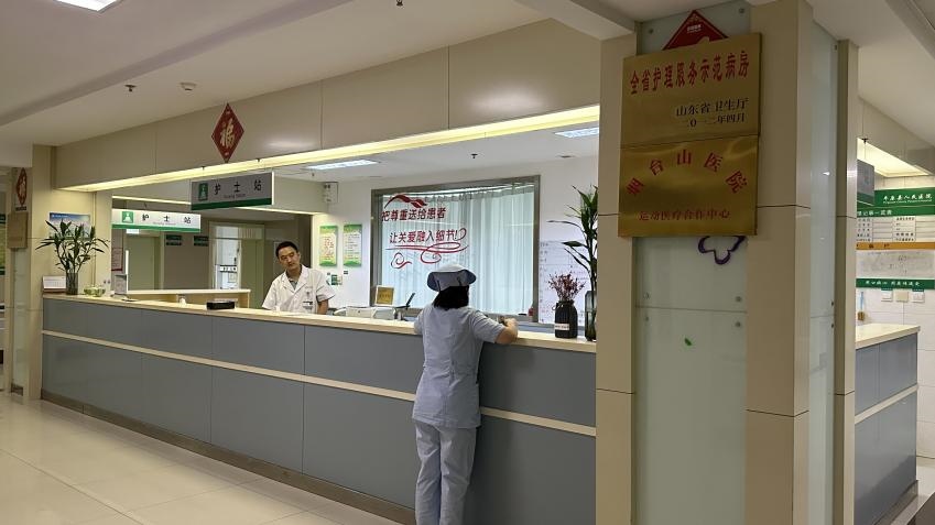 平原縣第一人民醫(yī)院住院部脊柱關(guān)節(jié)外科、手足外科病區(qū)。人民網(wǎng) 喬姝攝