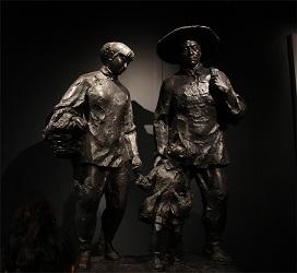 養(yǎng)父母碑。中央民族大學(xué) 張瑜桐攝