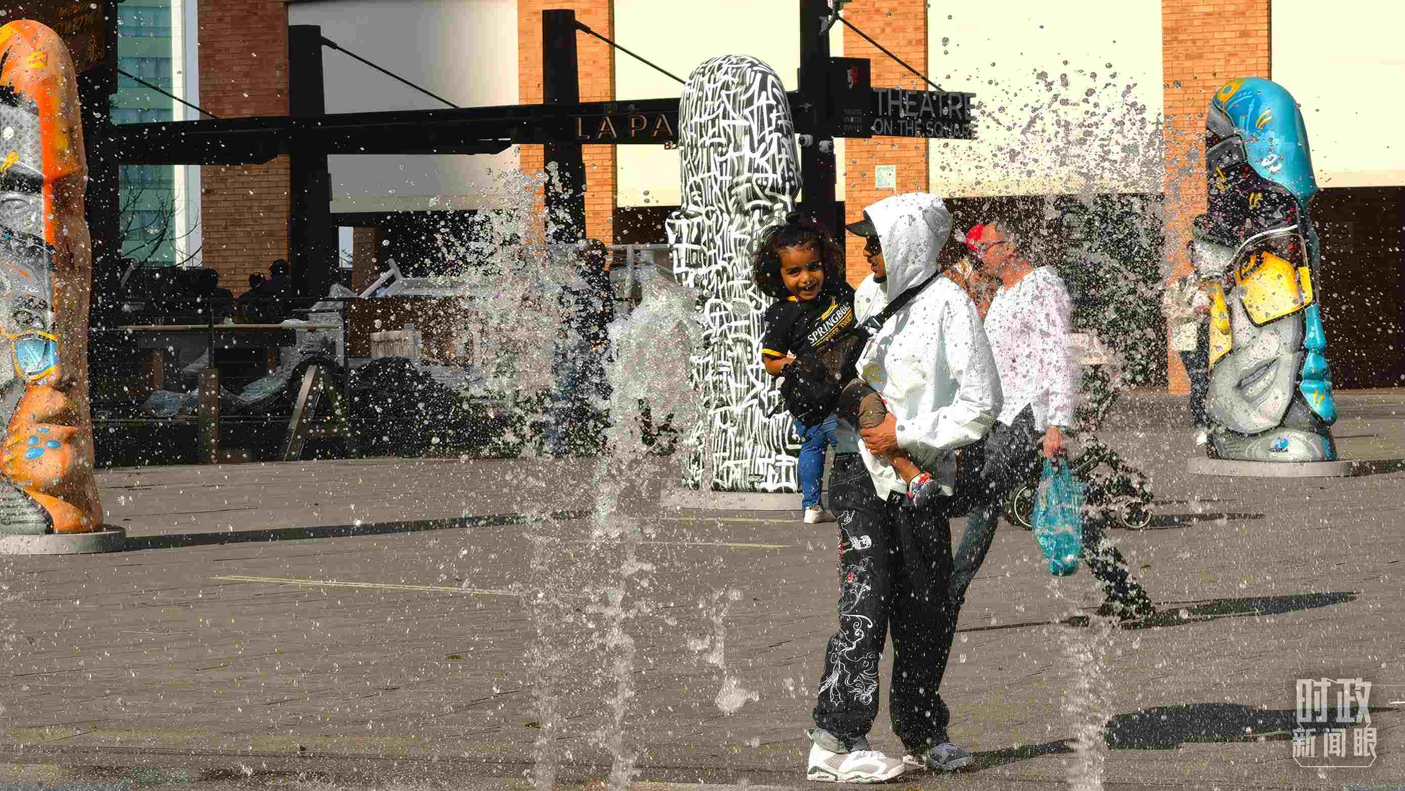 △約翰內(nèi)斯堡街頭。（總臺央視記者韓銳拍攝）