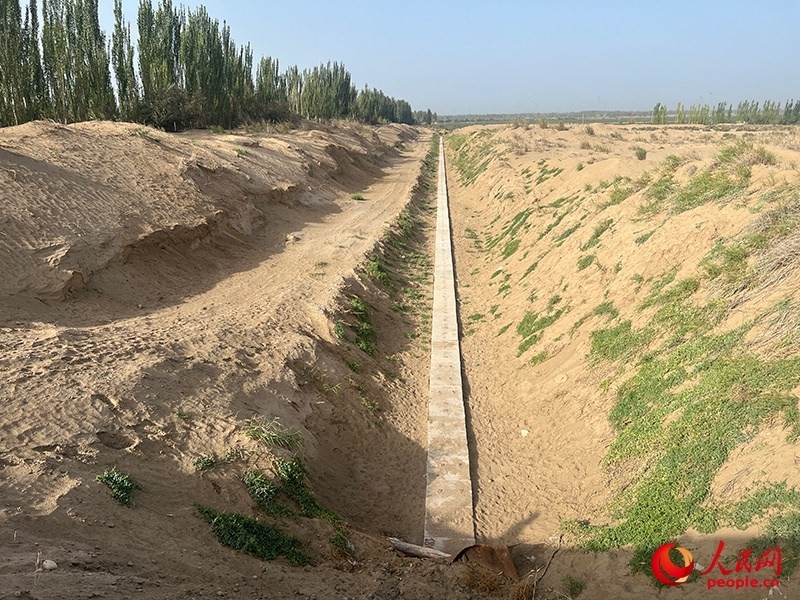 斗渠改造后，大大提高了輸水效率。人民網(wǎng)記者 常雪梅攝