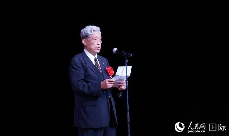 全華聯(lián)會長何德倫發(fā)表致辭。人民網(wǎng) 蔣曉辰攝