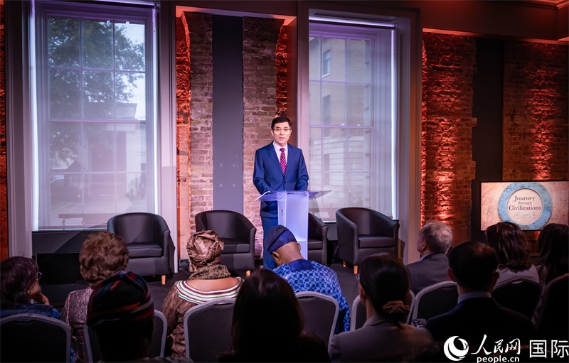 中國駐英國使館臨時代辦楊曉光致辭。人民網(wǎng) 郭錦標攝