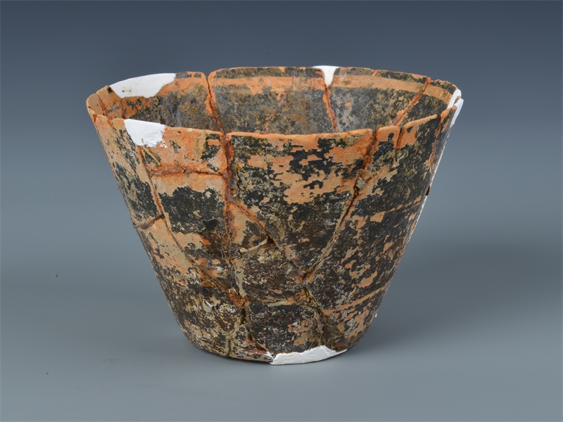 出土的蛋殼彩陶杯。國家文物局供圖