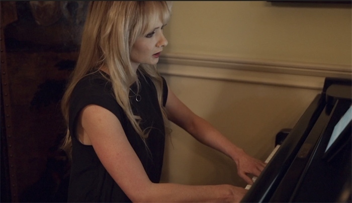 斯黛夫·康納演奏。潘耿攝