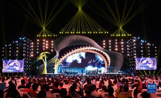12月16日拍攝的第五屆海南島國際電影節(jié)開幕式現(xiàn)場。