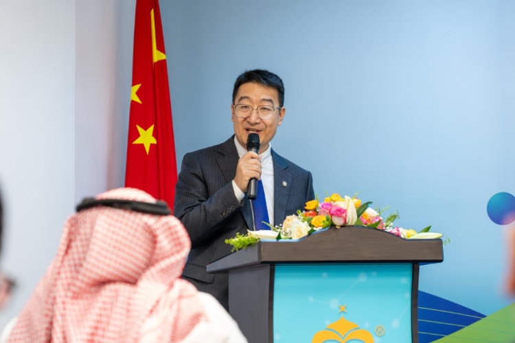 沙特智慧宮語言公司董事長馬永亮致辭。主辦方供圖
