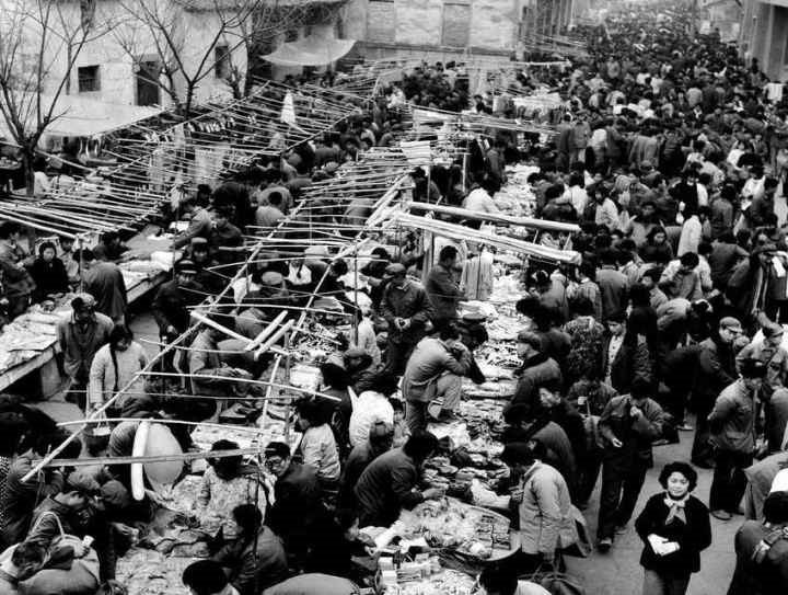 1982年，義烏湖清門馬路市場場景。拍友 金福根 攝