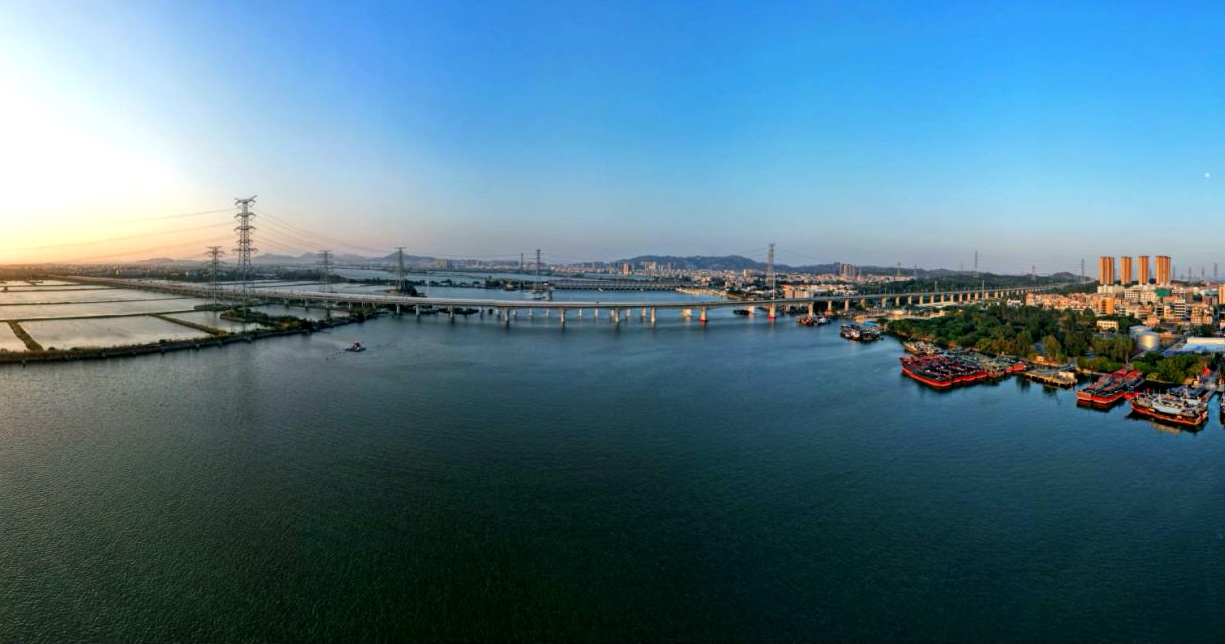 汕汕鐵路練特江大橋。國鐵集團(tuán)供圖