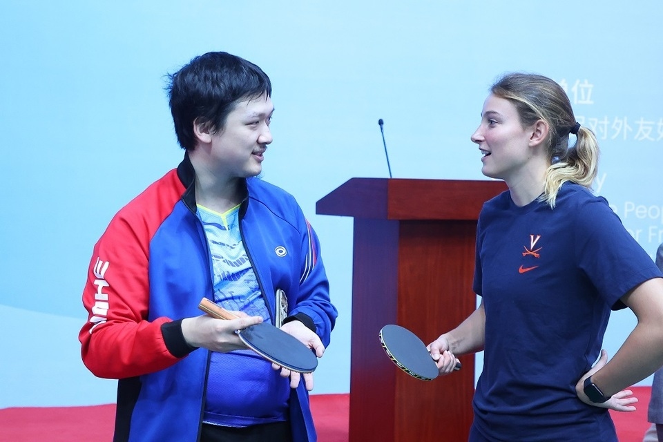 資訊有故事︱美國(guó)弗吉尼亞大學(xué)乒乓球代表團(tuán)訪華:重走乒乓路 一起向未來(lái)