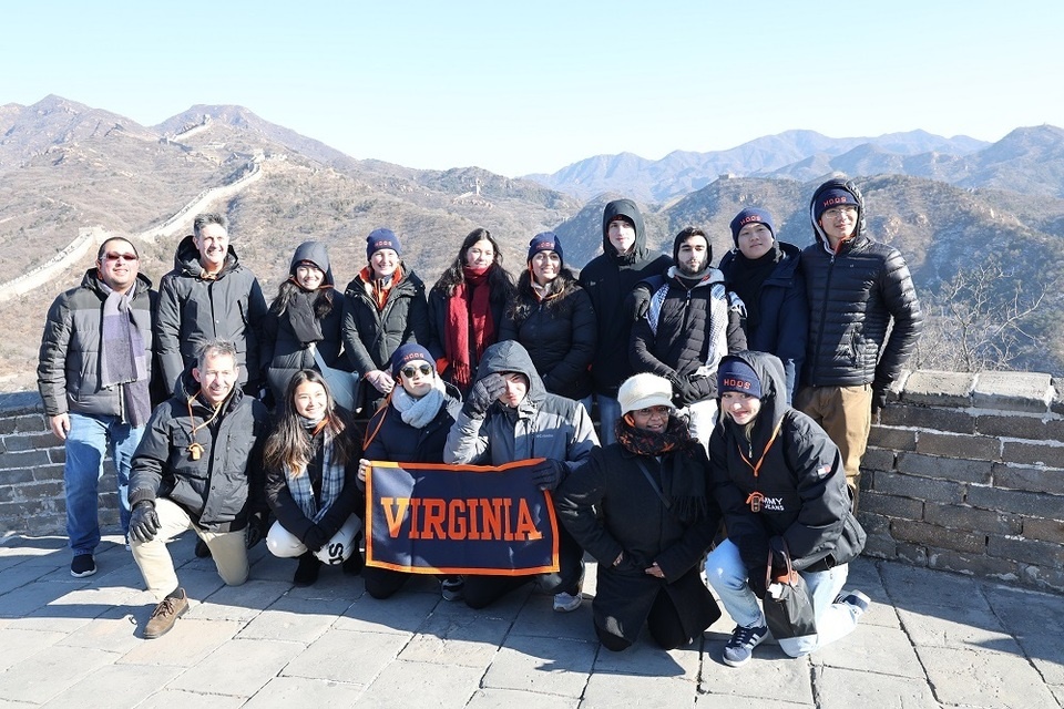 資訊有故事︱美國(guó)弗吉尼亞大學(xué)乒乓球代表團(tuán)訪華:重走乒乓路 一起向未來(lái)