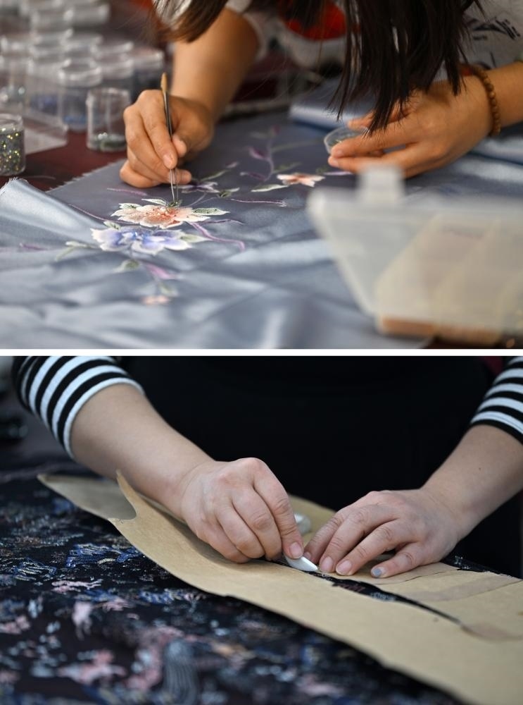 拼版照片：上圖為老美華定制車間的制衣師傅在面料上貼鉆；下圖為老美華定制車間的制衣師傅在面料上劃線（2023年12月8日攝）。天津老美華始創(chuàng)于1911年，歷史上以“千層底”布鞋聞名，是享譽津門的“中華老字號”。新華社記者 李然 攝