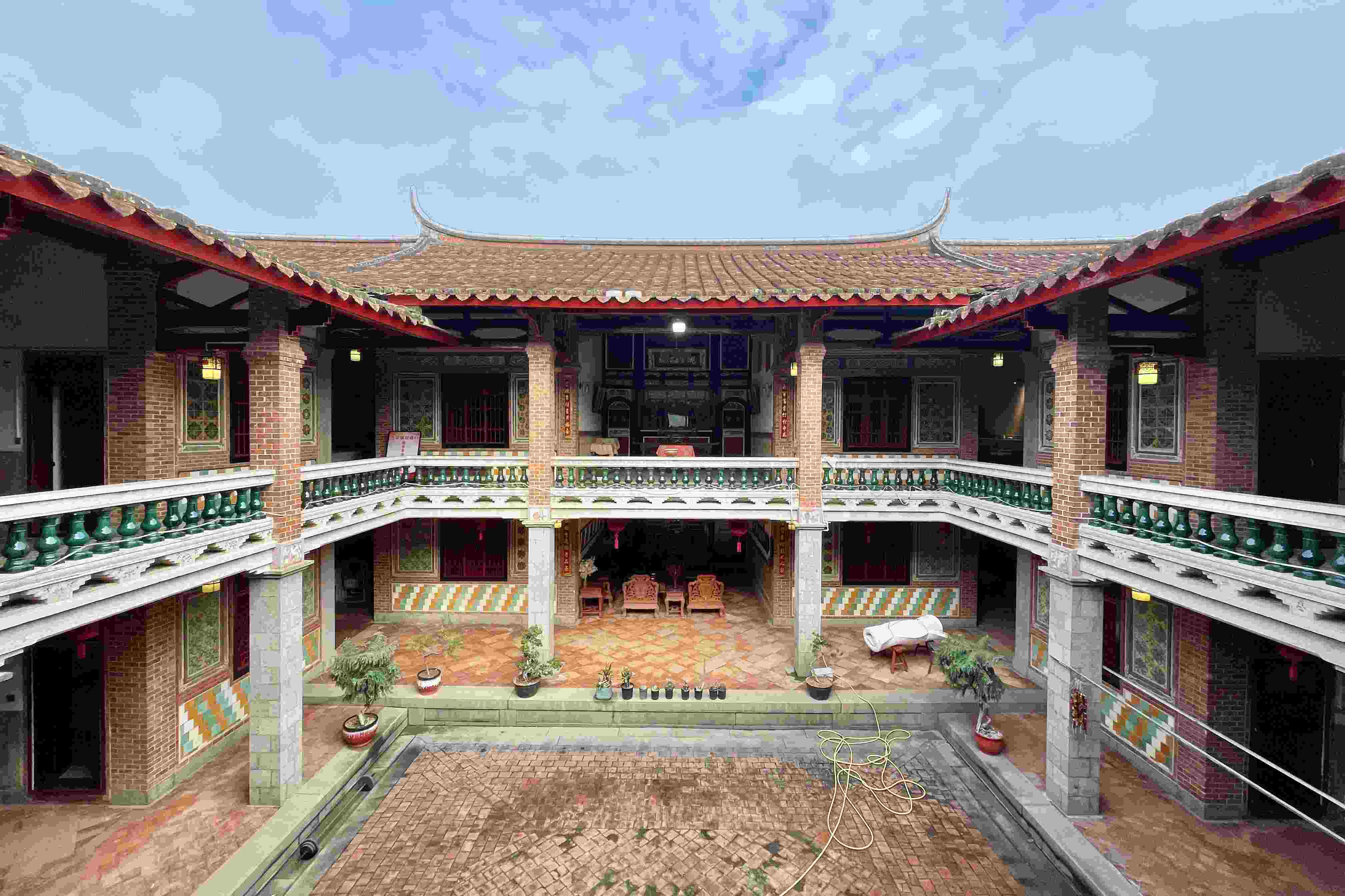 遠(yuǎn)峰厝。林瑤 攝