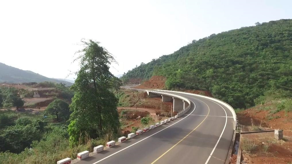 中塞友誼公路。