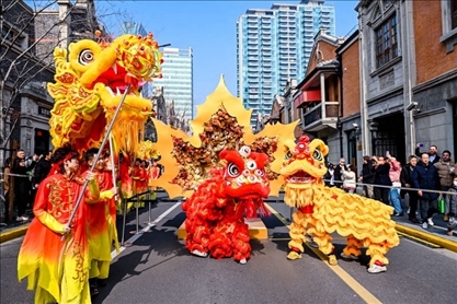 2024年2月10日，上海張園舉辦舞龍舞獅活動(dòng)，為市民和游客獻(xiàn)上一場(chǎng)視覺盛宴。