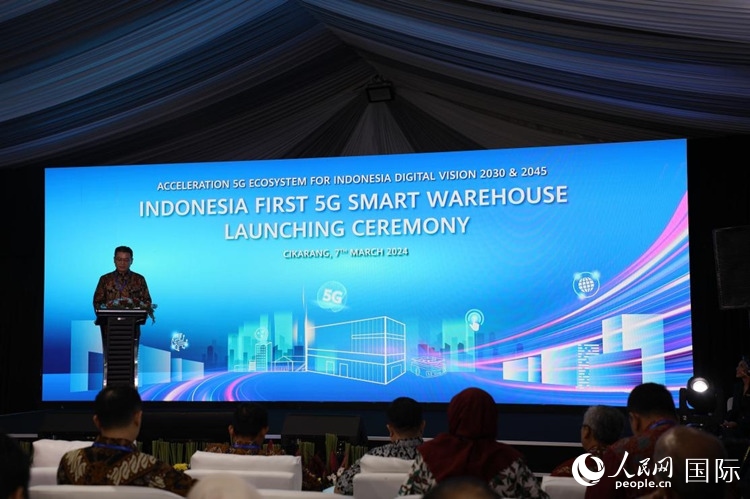 華為印尼CEO郭海龍?jiān)诮夷粌x式發(fā)表講話。人民網(wǎng)記者 曹師韻攝