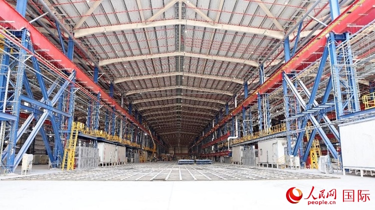 已移交業(yè)主的C201船體車間。人民網(wǎng)記者管克江攝