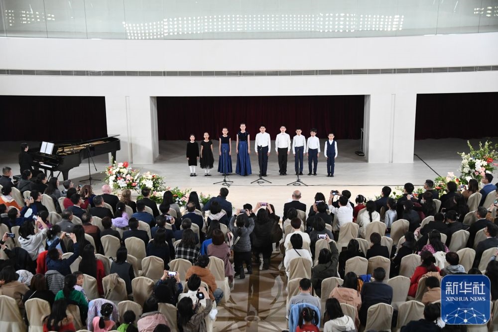 3月21日，金融街童聲合唱團(tuán)在音樂會(huì)上演出。新華社記者 任超 攝
