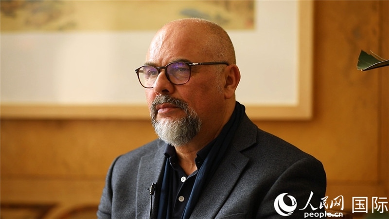 意大利陶瓷城市協(xié)會(huì)副會(huì)長(zhǎng)保羅·馬賽蒂接受人民網(wǎng)專訪。人民網(wǎng) 劉動(dòng)攝