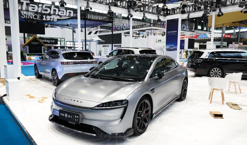 △消博會(huì)上的參展汽車