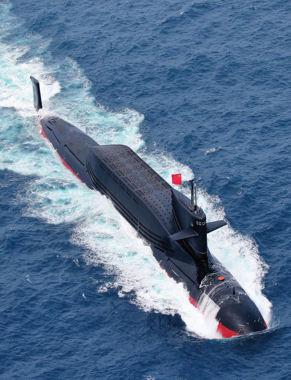 某潛艇執(zhí)行實(shí)戰(zhàn)化訓(xùn)練歸來（2018年3月攝）。周啟青攝