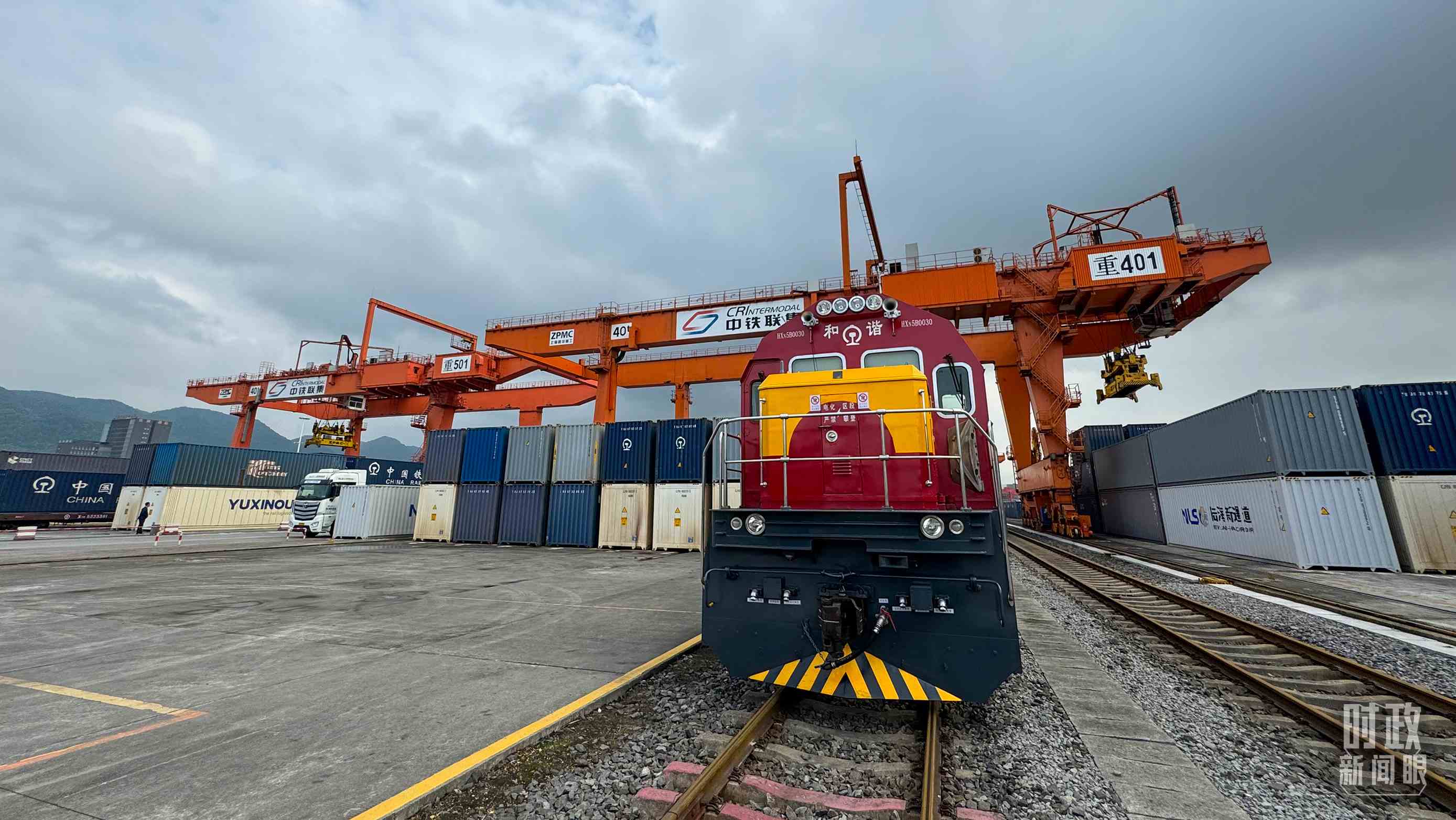 △重慶國際物流樞紐園區(qū)。（總臺(tái)央視記者許永松拍攝）