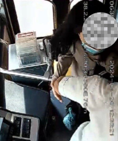 公交車上他一聲大吼！魏杰，好樣的！