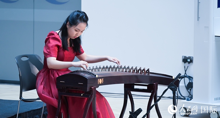 中英/北愛(ài)教育合作論壇現(xiàn)場(chǎng)。