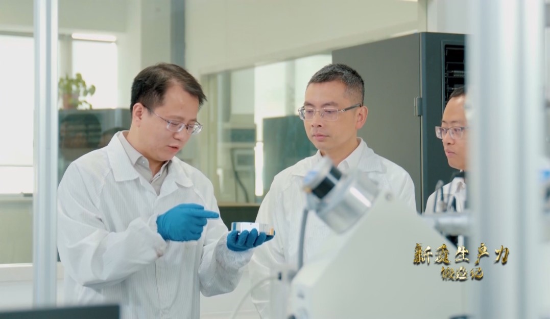 長沙巴斯夫杉杉電池材料研究院，正在進(jìn)行電池材料研究。