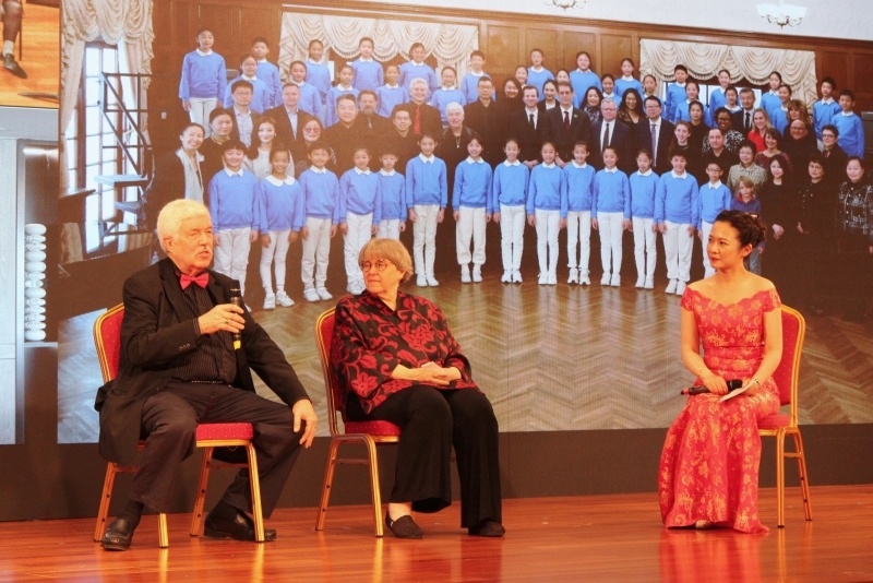 3、費城交響樂團(tuán)小提琴手戴維·布斯講述自己與中國50多年的友好故事。 伊莎貝爾·羅德里格斯攝