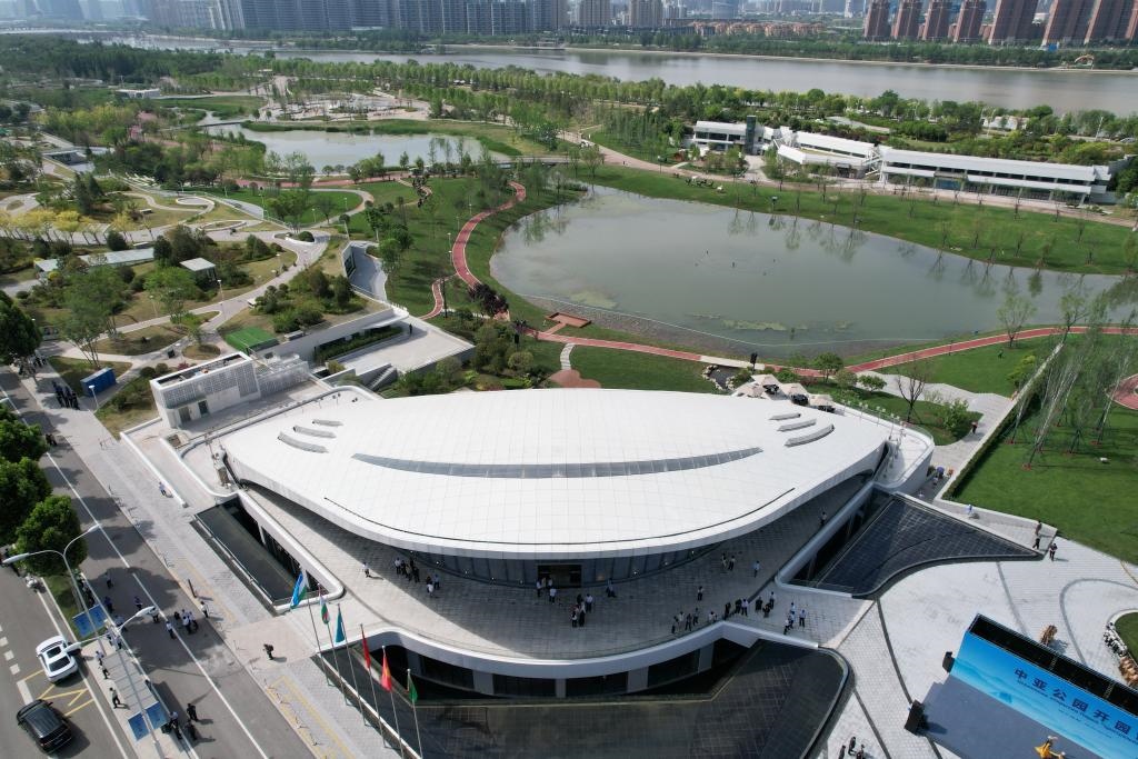 這是位于西安的中亞公園航拍畫面。新華社記者付瑞霞 攝