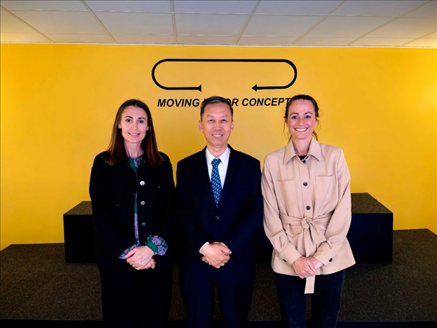 中國駐瑞典大使崔愛民應邀參訪瑞典牧夫樂公司。中國駐瑞典大使館供圖