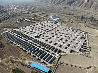 這是2020年11月6日拍攝的班彥新村全貌（無人機照片）。新華社記者 戴天放 攝