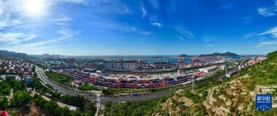 這是6月26日拍攝的中哈連云港物流合作基地（無人機(jī)照片）。新華社記者 季春鵬 攝