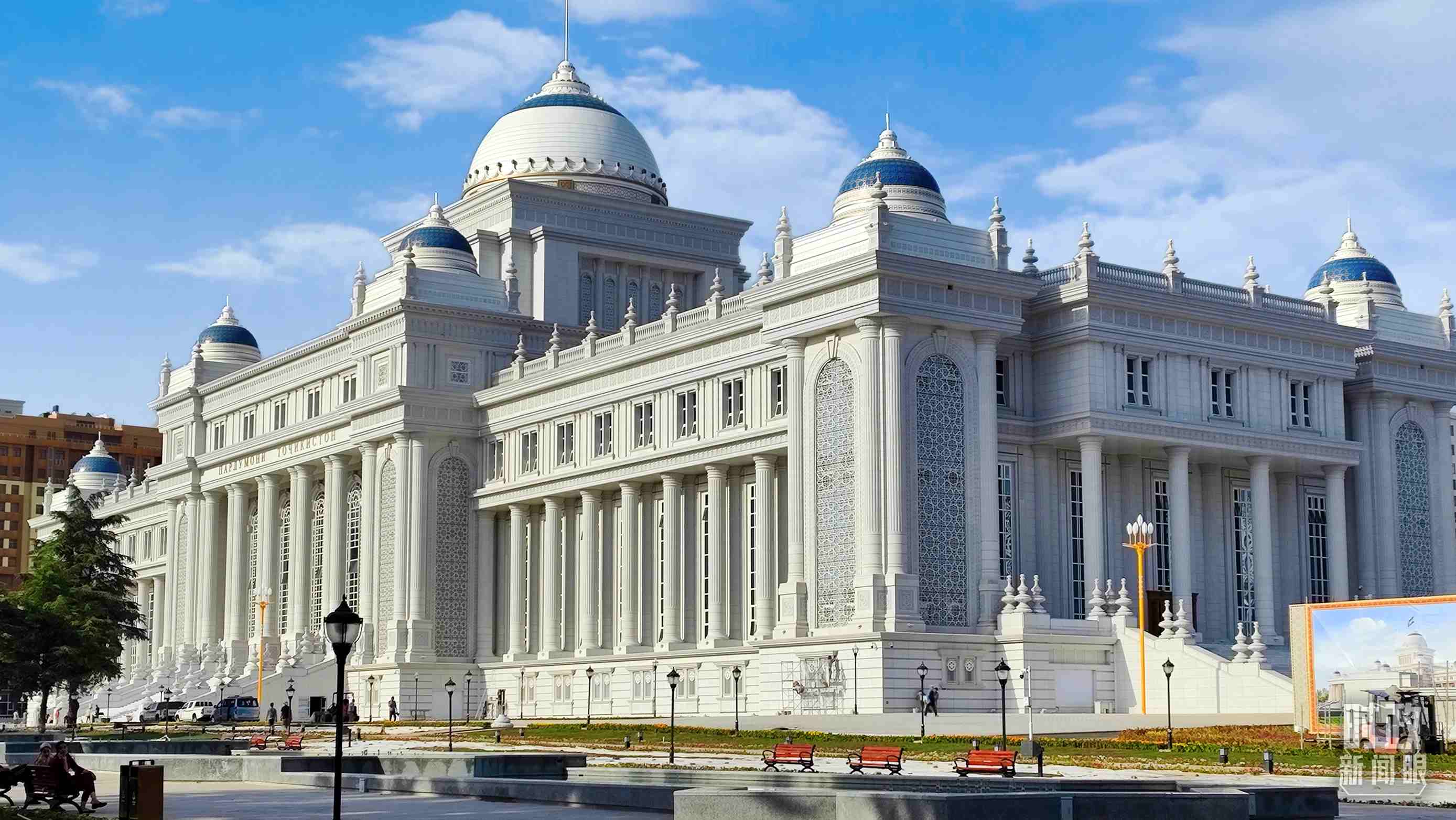 △中方援建塔議會大樓。（總臺記者員志軍拍攝）