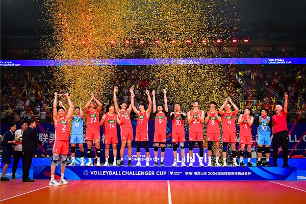 中國隊奪得2024年國際排聯(lián)男排挑戰(zhàn)者杯冠軍。圖片來源：國際排聯(lián)