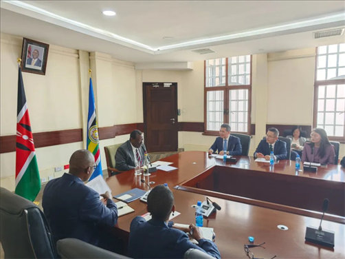 (座談會(huì)現(xiàn)場(chǎng)。駐肯使館供圖)